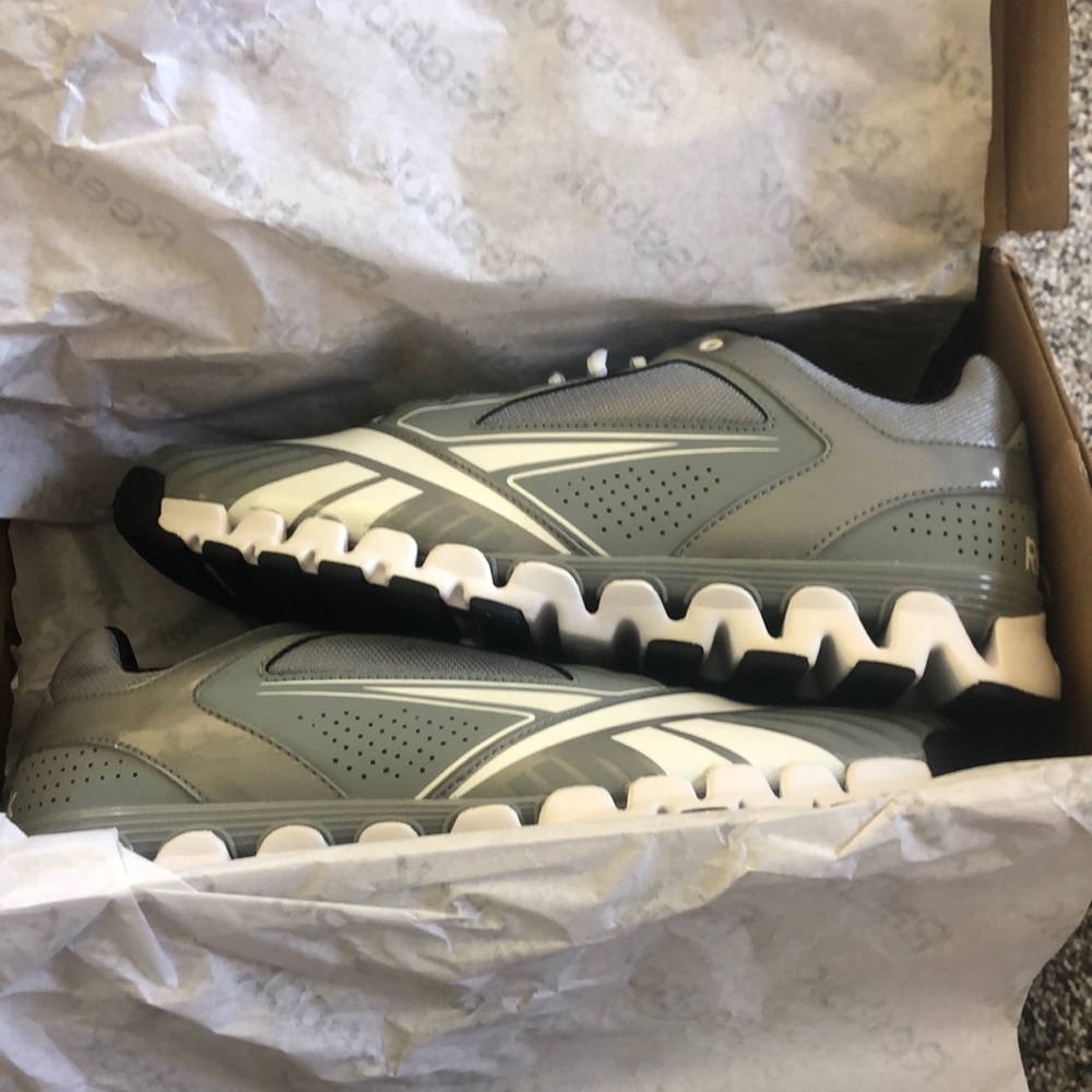 Brand new- Reebok zig techs